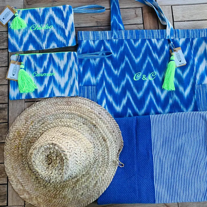Conjunto azul personalizado con Bolsa de Playa y 2 Neceseres a conjunto