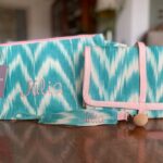 Conjunto bebé de lenguas mallorquinas turquesa con bordado Júlia